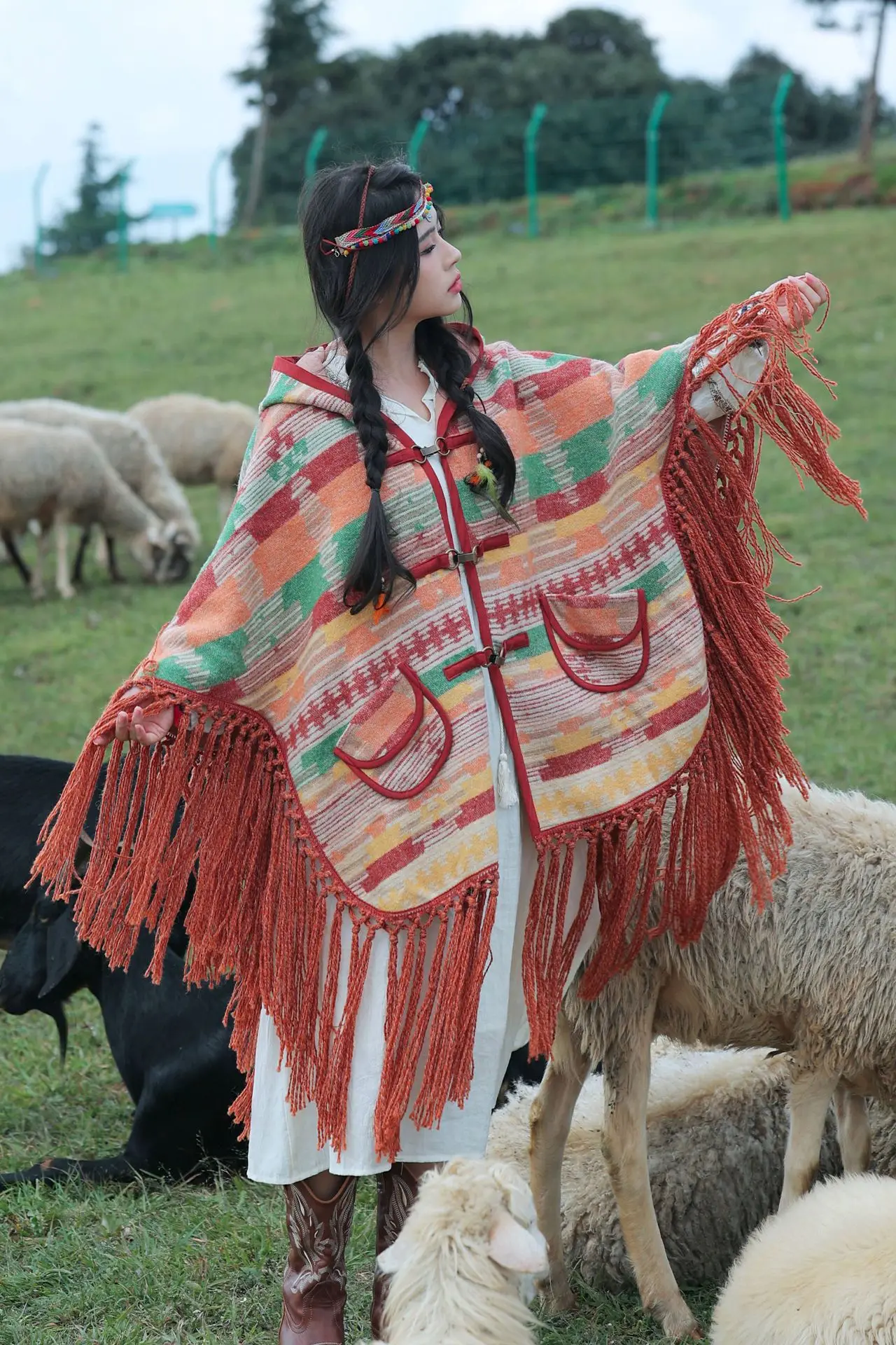 Poncho Femme Traditionnel S6686b51aa4da4da2bbeae40b0e21c276H.webp