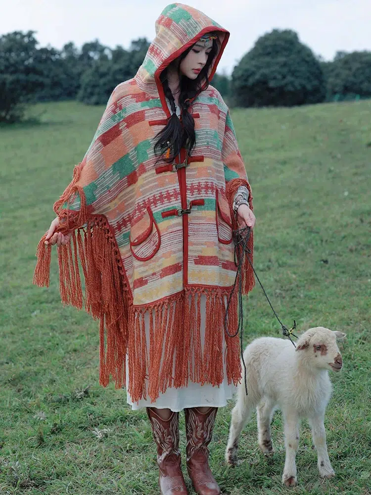 Poncho Femme Traditionnel Sc671523cd7e4496a9cbcb08976870c8c1.webp