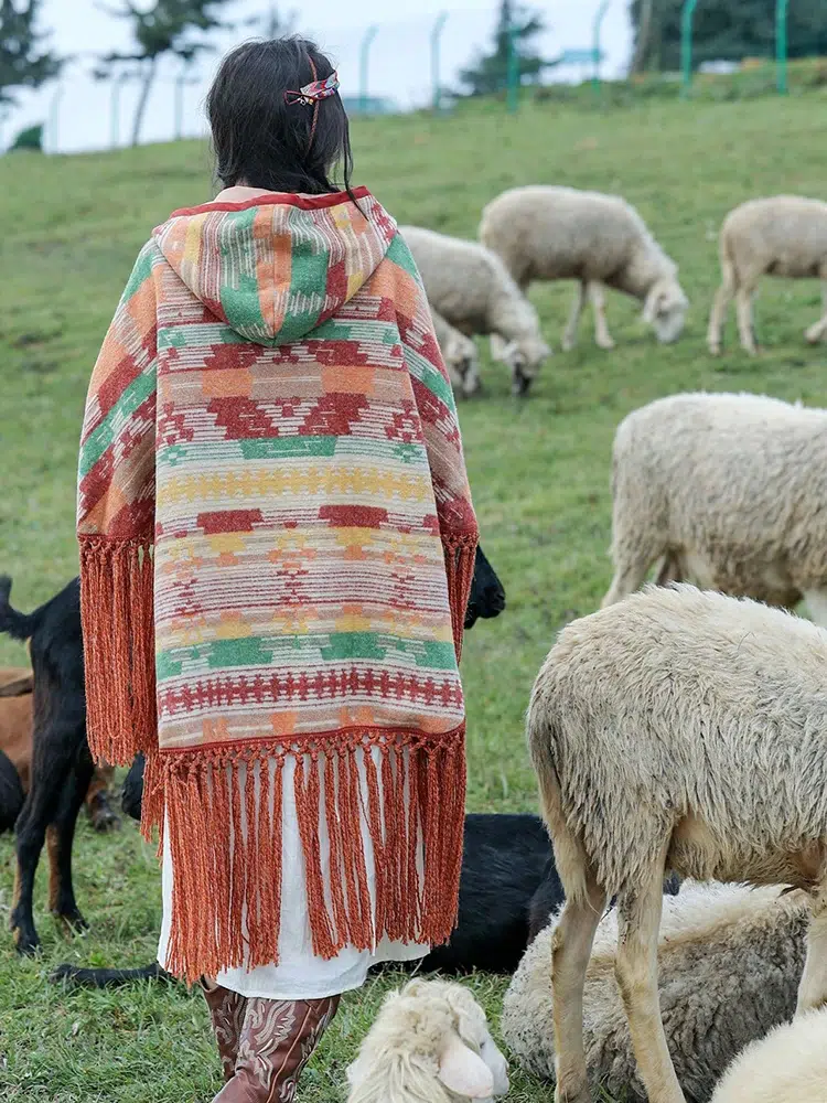 Poncho Femme Traditionnel Sdd8846d4257a4351822d25c8c4e6f244g.webp